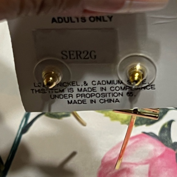 New La Volpe 2.5” Gold Tone Dangling Cross Shape Earrings - Picture 3 of 10